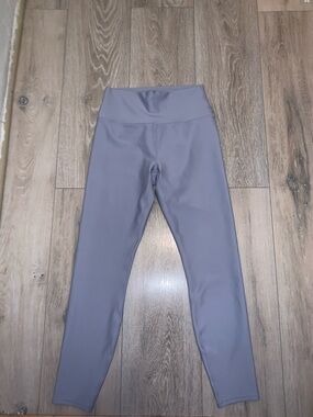 ALO Yoga 7/8 High-Waist Airlift Leggings Light Blue Size: Medium